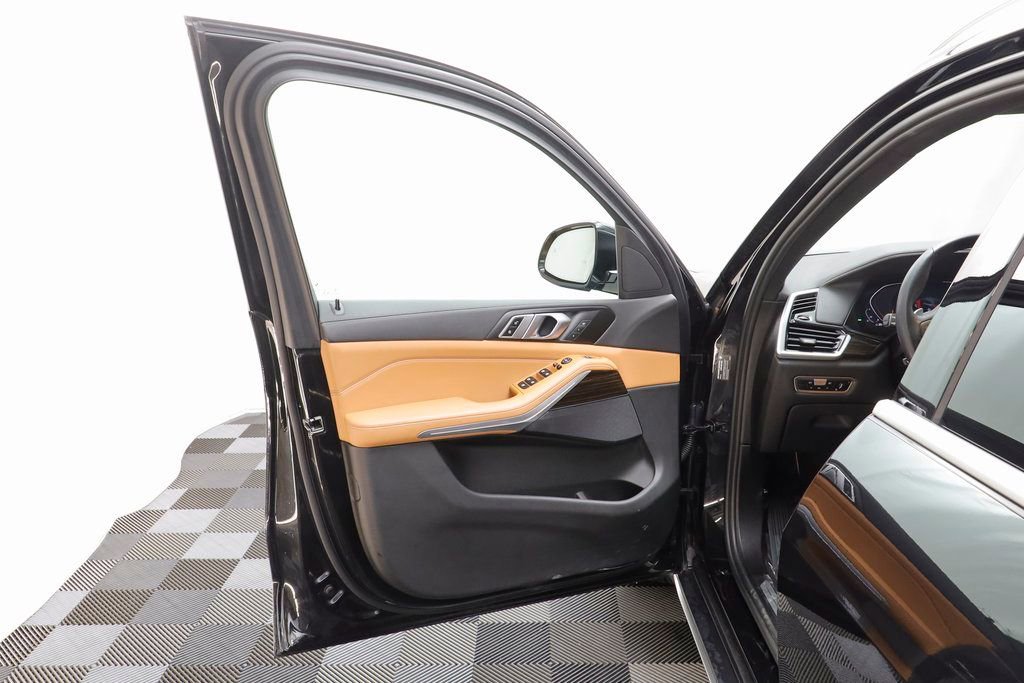 Certified 2023 BMW X5 xDrive40i image 5