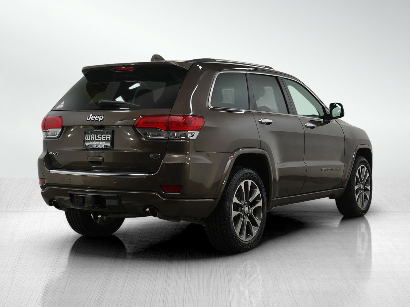 Used 2018 Jeep Grand Cherokee Overland image 5