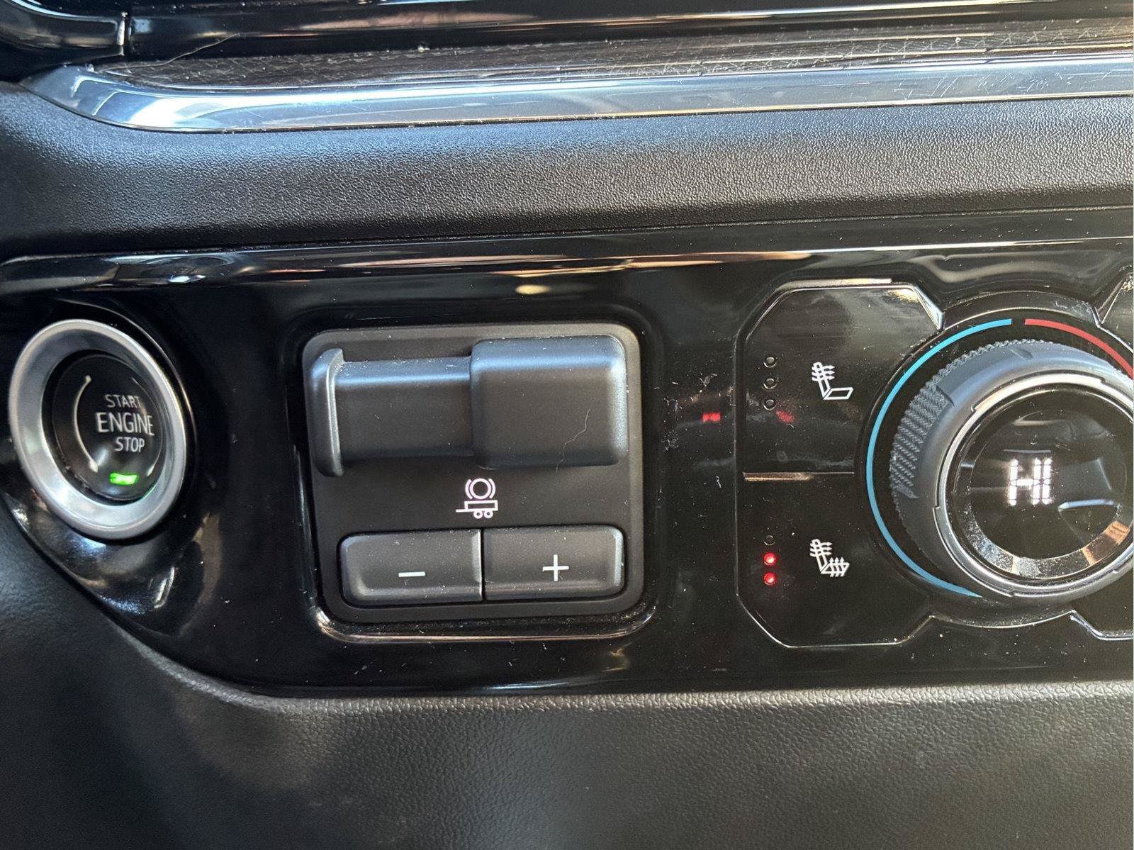 Used 2023 Chevrolet Silverado 1500 LT AWD/4WD image 24
