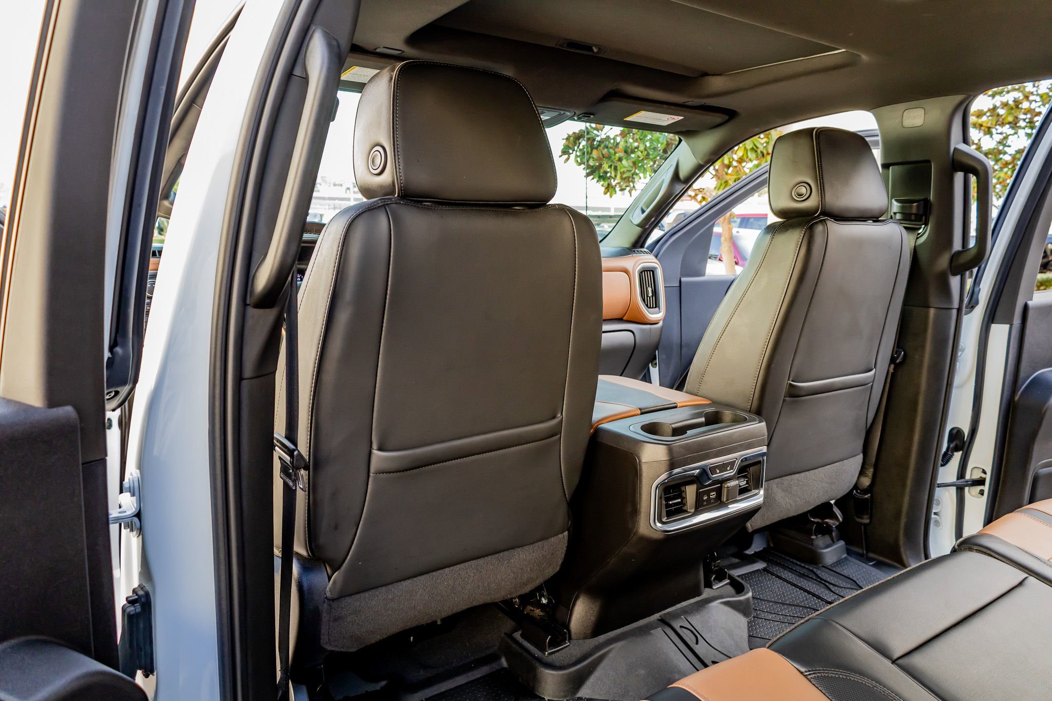 Used 2023 Chevrolet Silverado 3500 High Country w/ Technology Package image 33