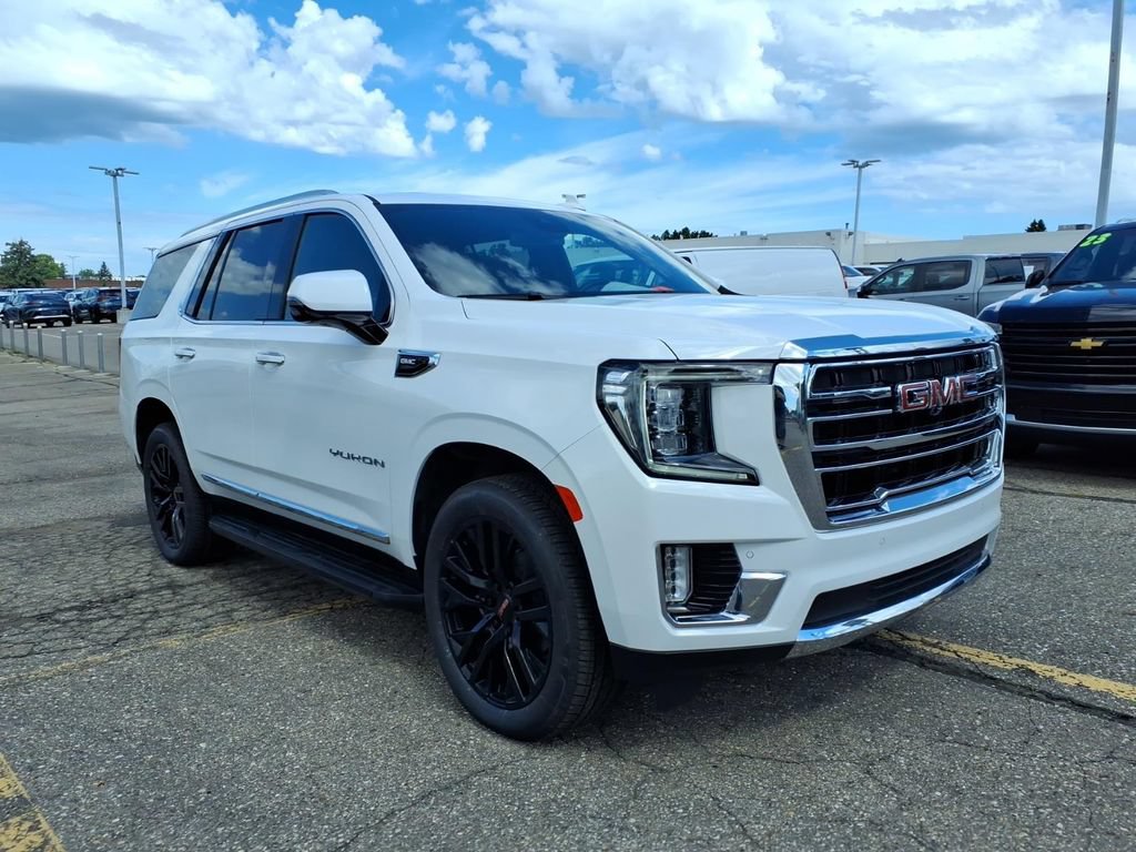 Certified 2023 GMC Yukon SLT w/ SLT Premium Package AWD/4WD image 3