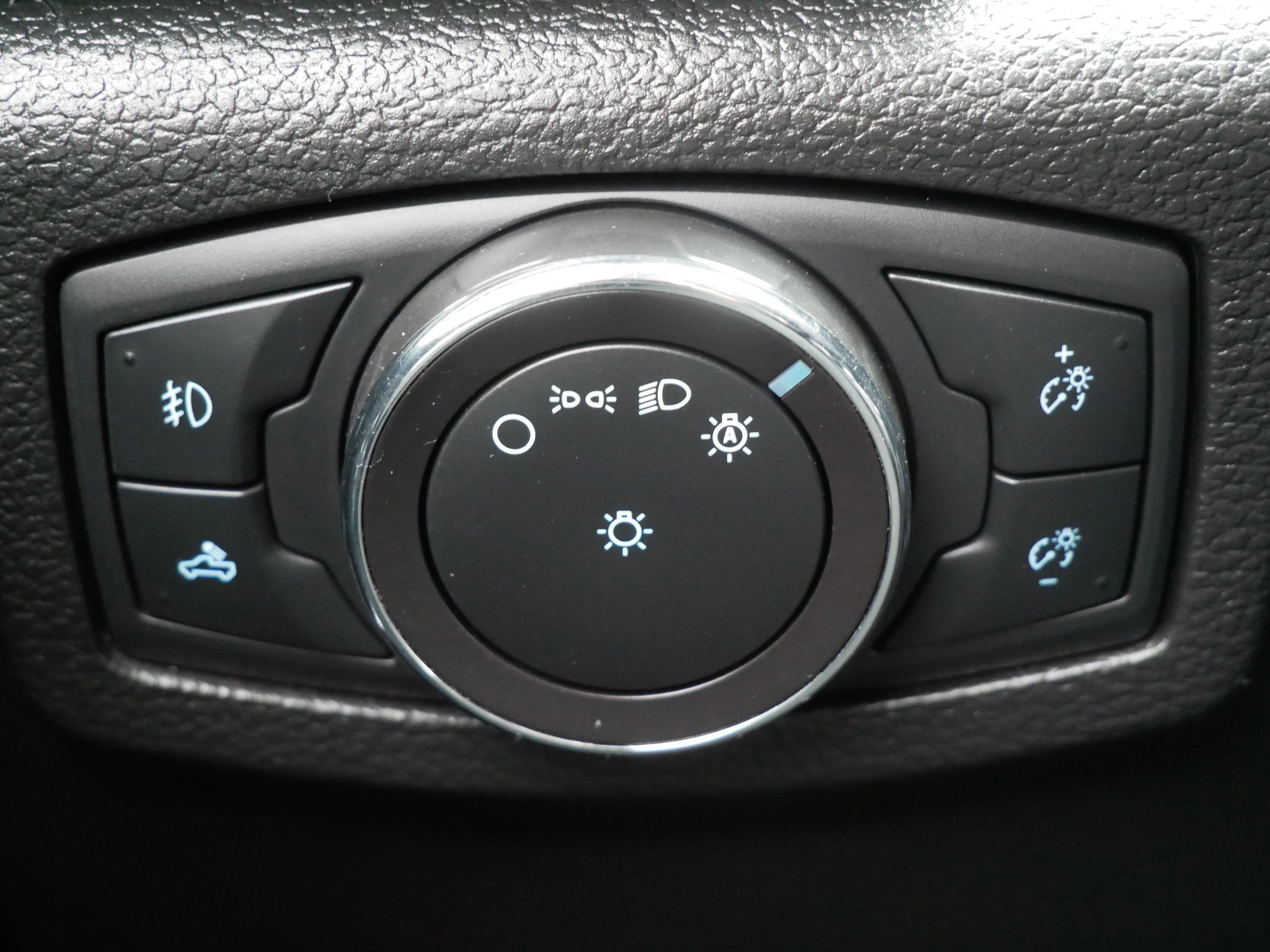 Used 2020 Ford F350 Lariat image 16