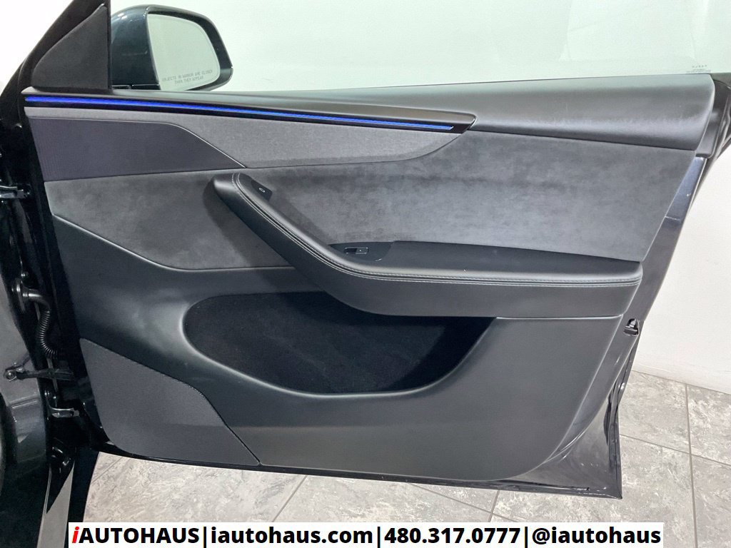 Used 2026 Tesla Model Y Long Range RWD image 39