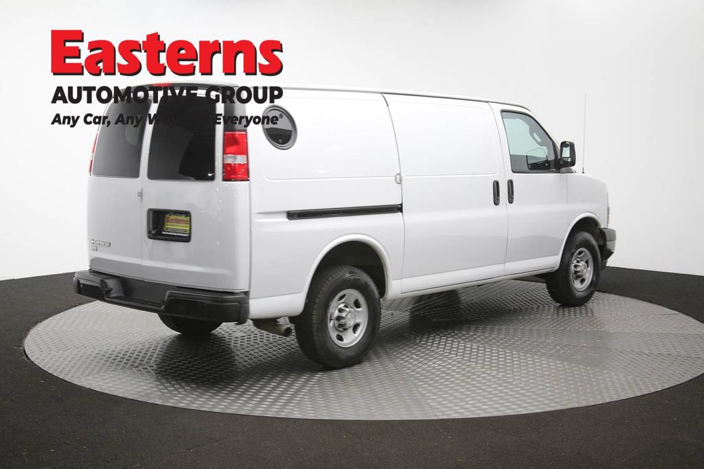 Used 2021 Chevrolet Express 3500 w/ Driver Convenience Package RWD image 37