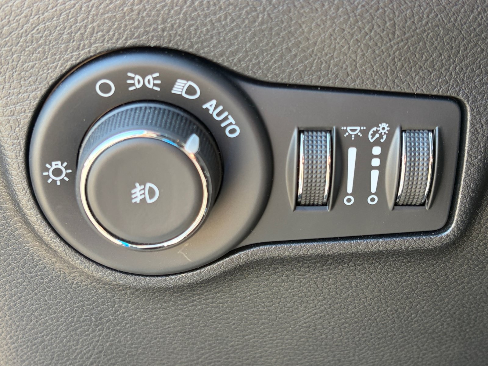 Used 2026 Jeep Compass Limited AWD/4WD image 26