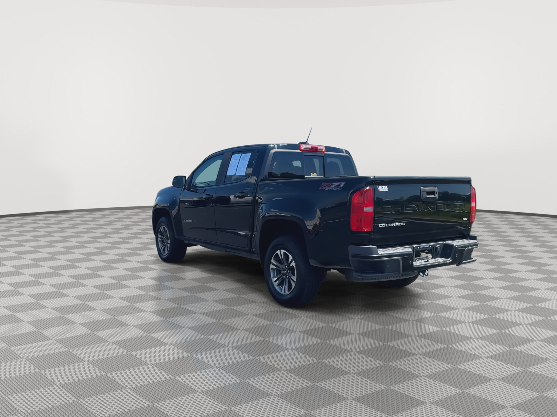 Used 2021 Chevrolet Colorado Z71 AWD/4WD image 7