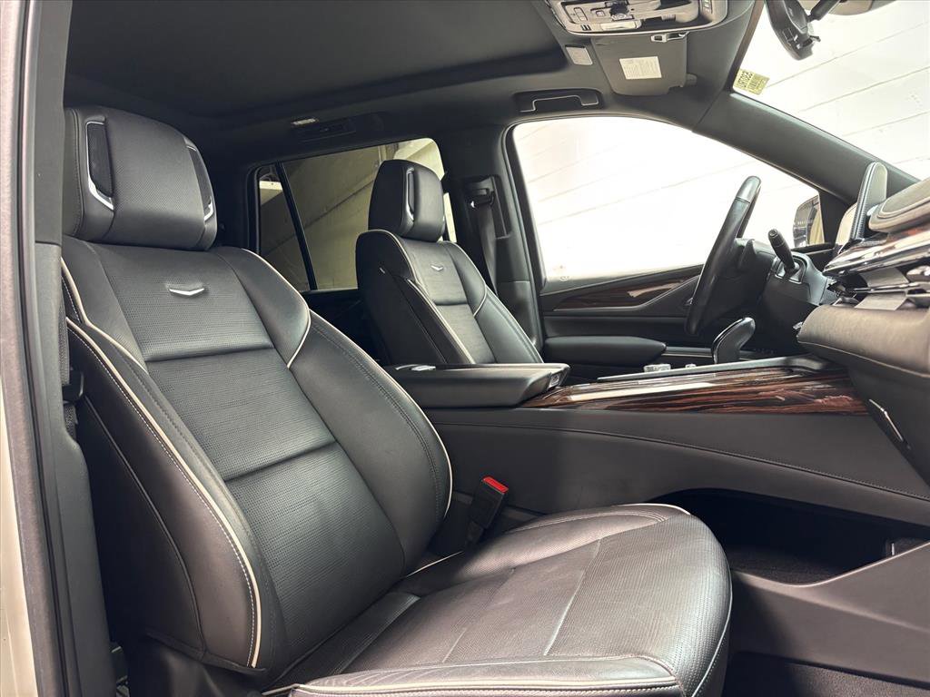 Used 2021 Cadillac Escalade Premium Luxury w/ Driver Assist Tech Package image 30