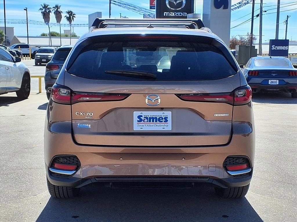 Used 2025 MAZDA CX-70 Plug-In Hybrid w/ Premium Pkg image 6