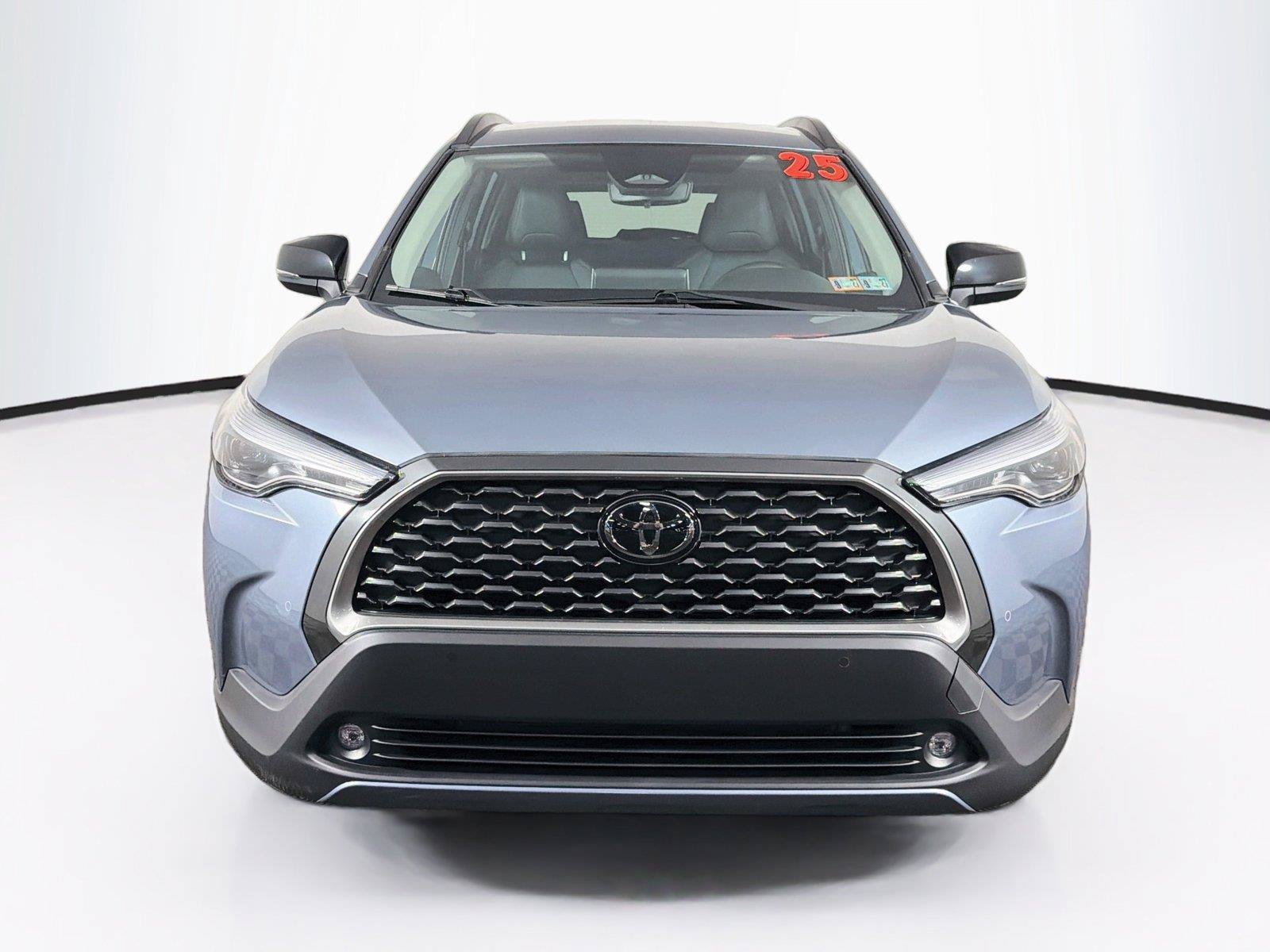 Used 2025 Toyota Corolla Cross XLE AWD/4WD image 6