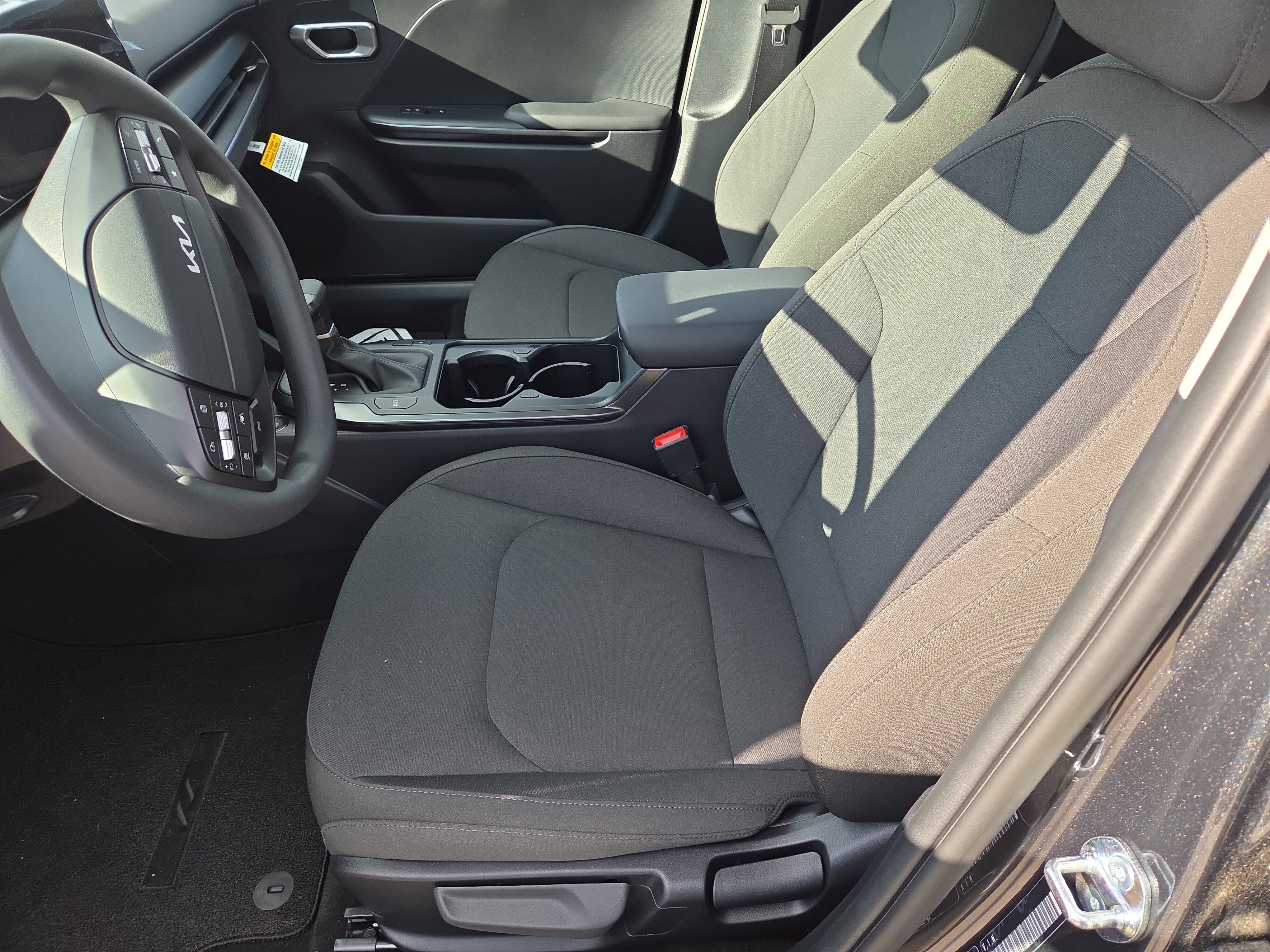 New 2026 Kia K4 LXS image 4