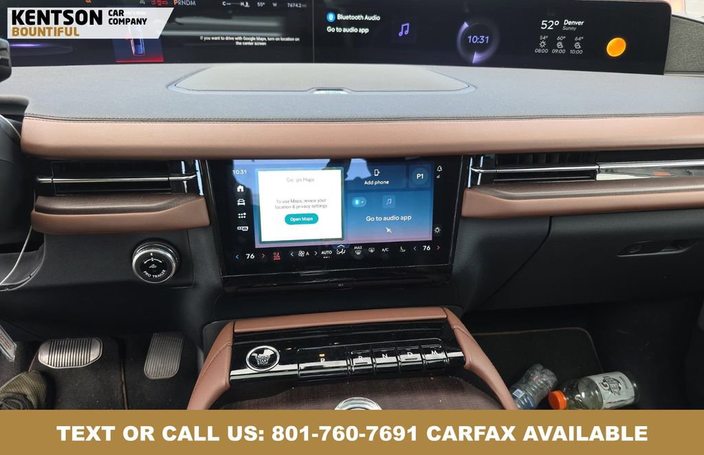 Used 2025 Lincoln Navigator Reserve AWD/4WD image 2