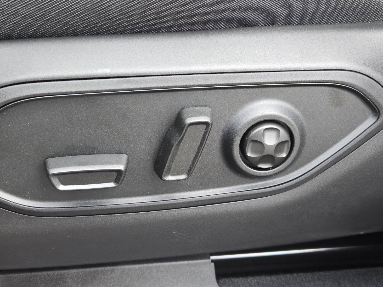 New 2026 Jeep Grand Cherokee Laredo X RWD image 24