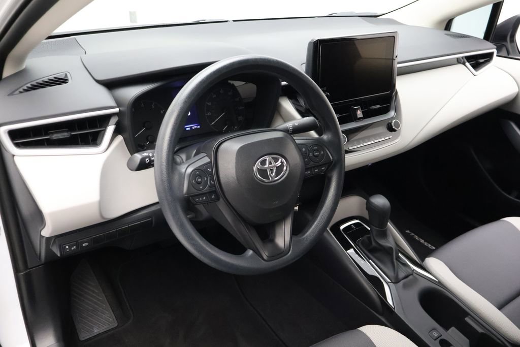 Certified 2025 Toyota Corolla LE FWD image 15