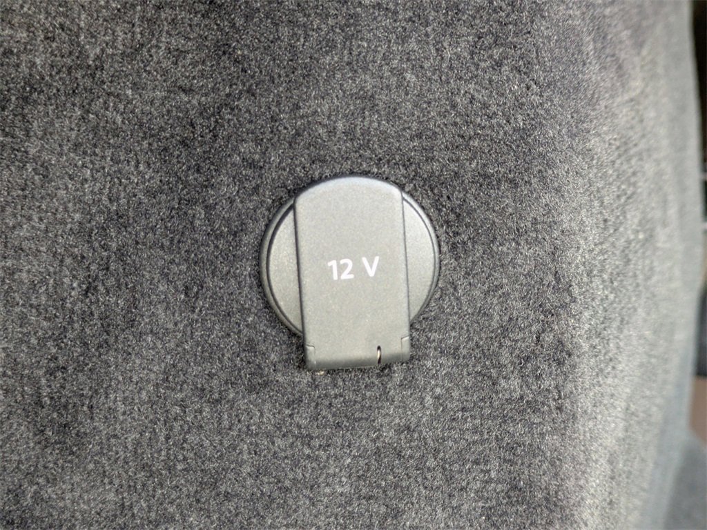 Used 2018 Porsche Panamera 4 image 13