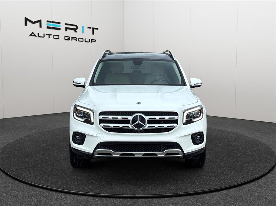 Used 2022 Mercedes-Benz GLB 250 image 3