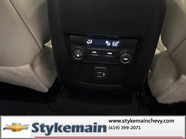 Used 2023 Buick Enclave Essence image 18