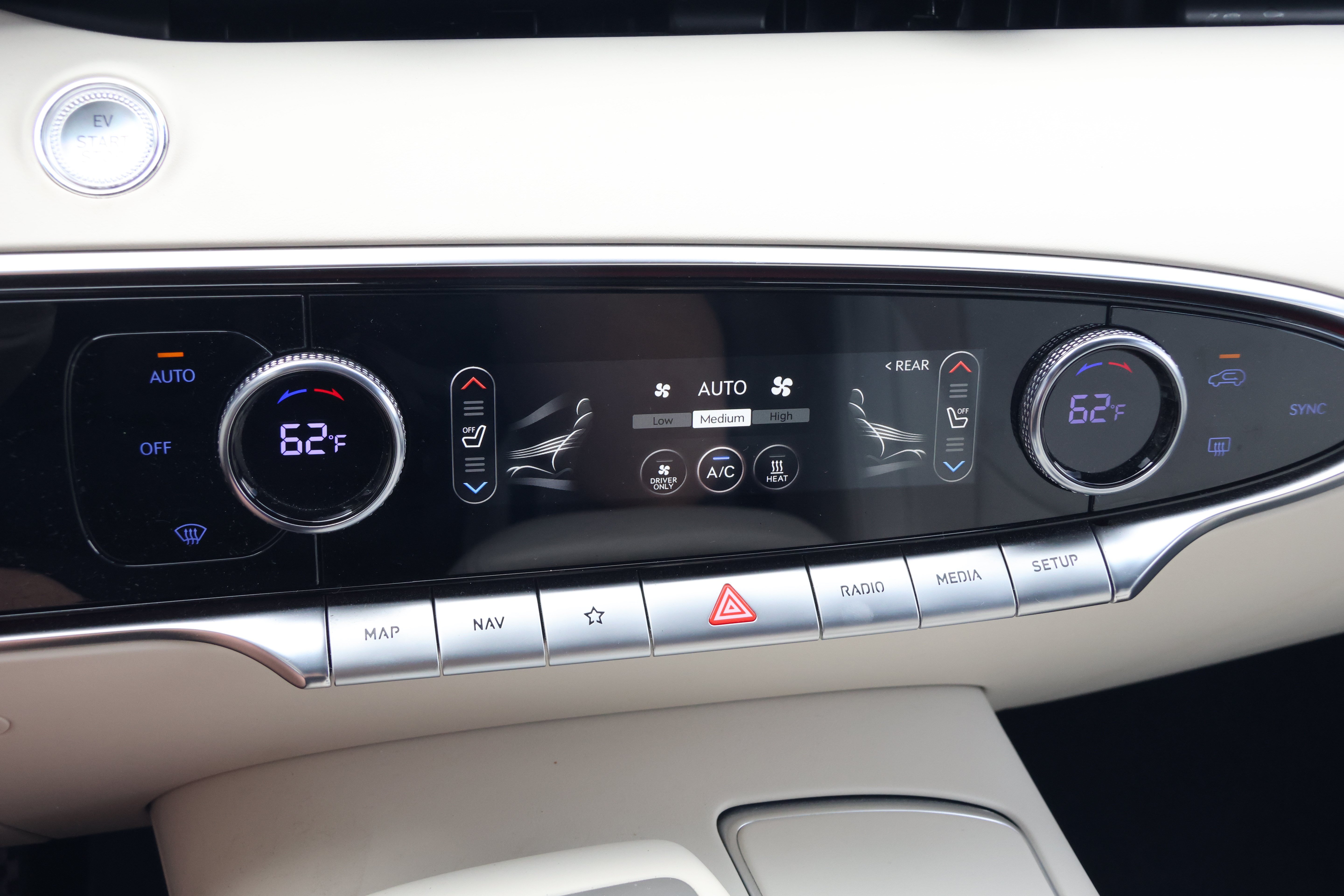 Used 2023 Genesis Electrified GV70 AWD/4WD image 27