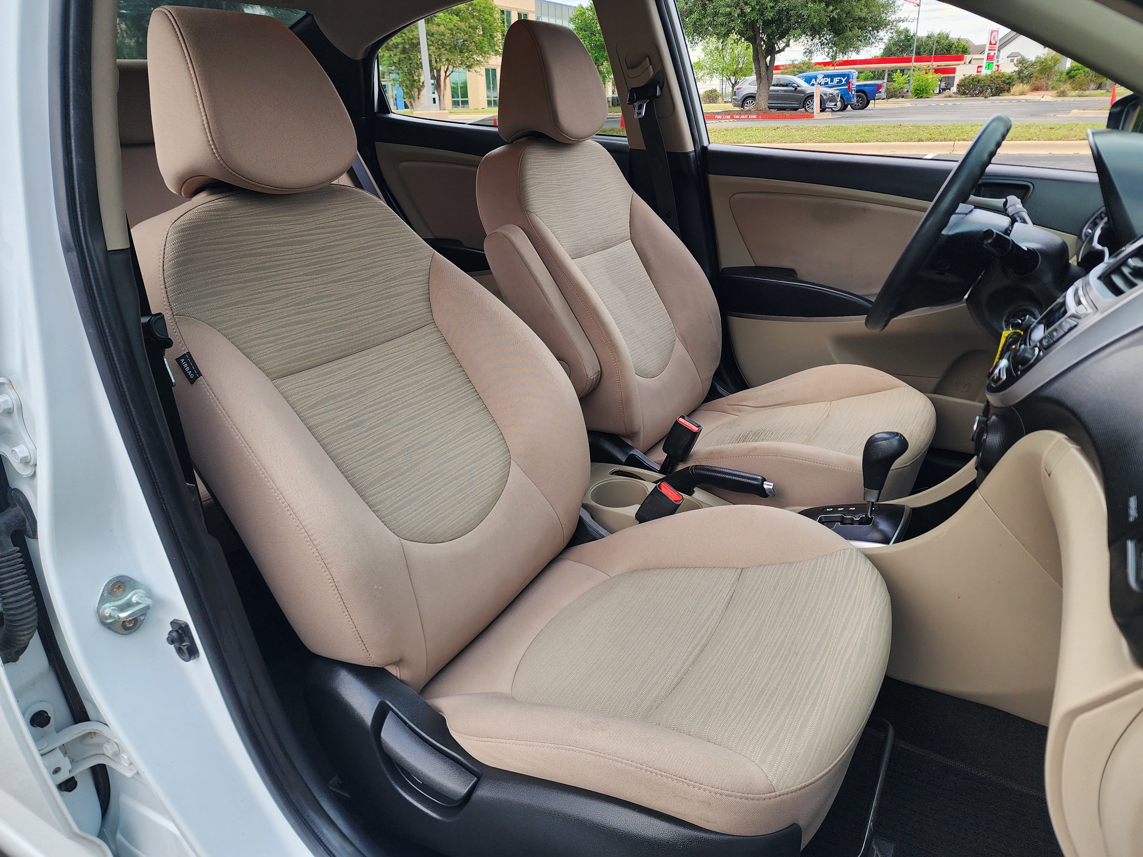 Used 2017 Hyundai Accent SE image 13