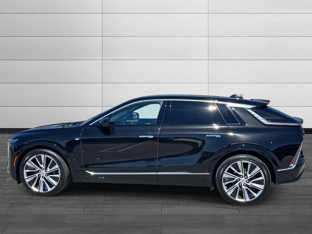 Certified 2024 Cadillac Lyriq Luxury w/ LPO, Floor Liner Package image 2