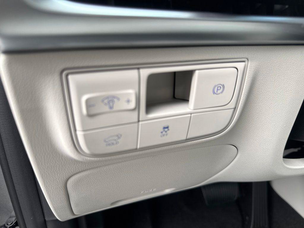 New 2026 Hyundai Tucson Limited AWD/4WD image 12