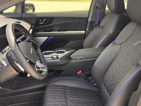New 2026 Cadillac Optiq V w/ Magnus Launch Edition AWD/4WD image 20