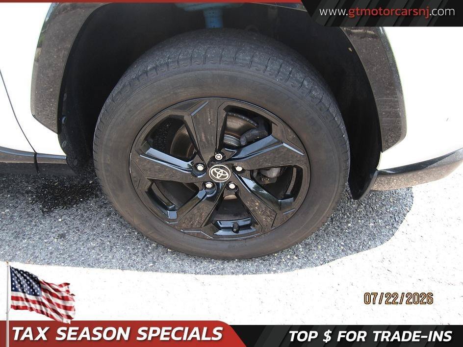Used 2021 Toyota RAV4 XSE AWD/4WD image 11
