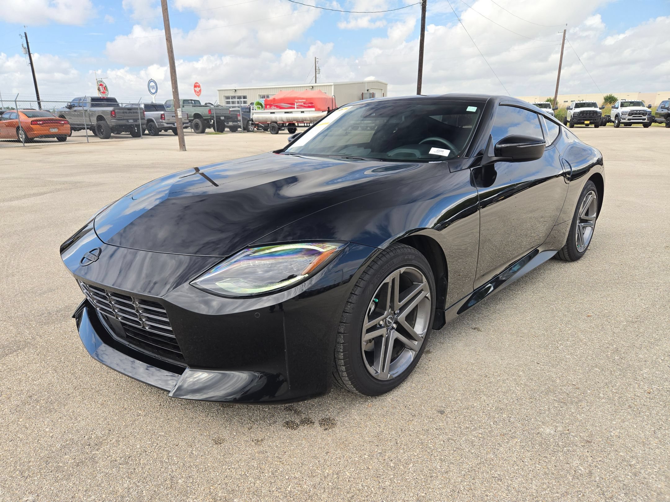 Used 2025 Nissan Z Sport w/ Floor Mat Package RWD image 7