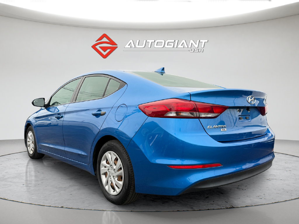 Used 2017 Hyundai Elantra SE FWD image 4