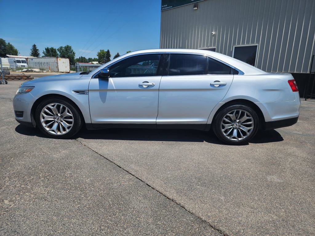 Used 2016 Ford Taurus Limited FWD image 2