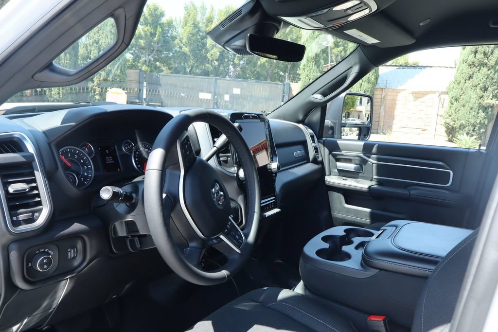 Used 2025 RAM 2500 Big Horn AWD/4WD image 18