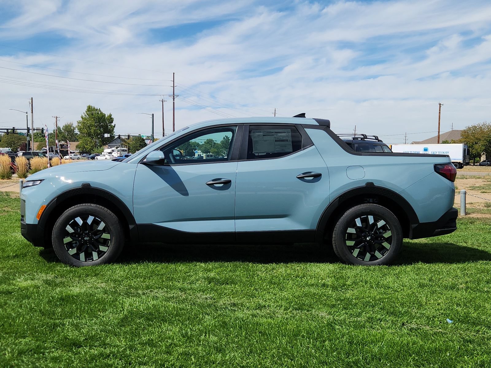 New 2027 Hyundai Santa Cruz SE AWD/4WD image 2