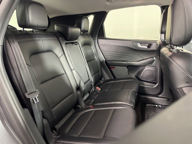 Used 2025 Ford Escape Platinum image 31