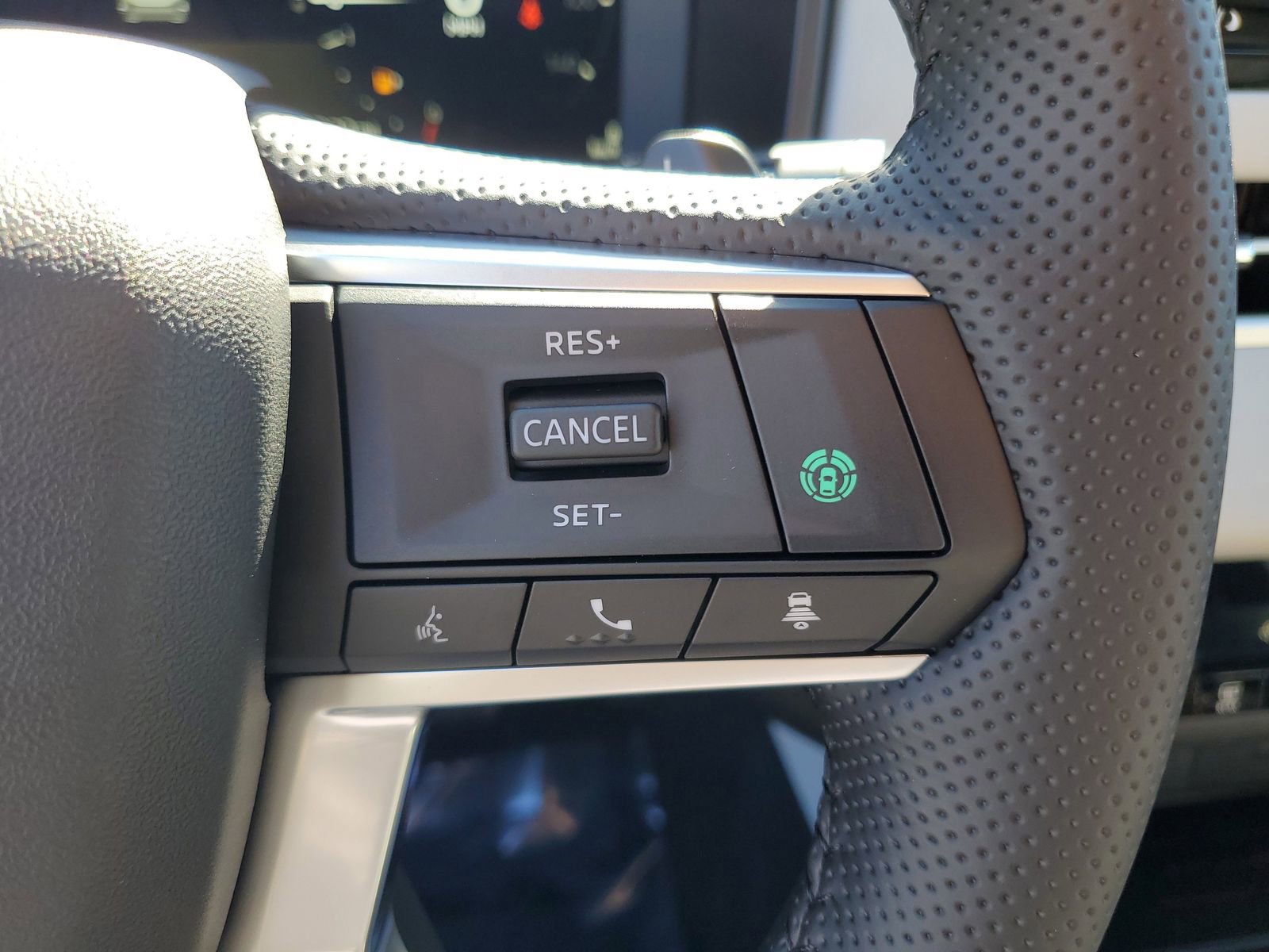 New 2025 Mitsubishi Outlander SE image 13