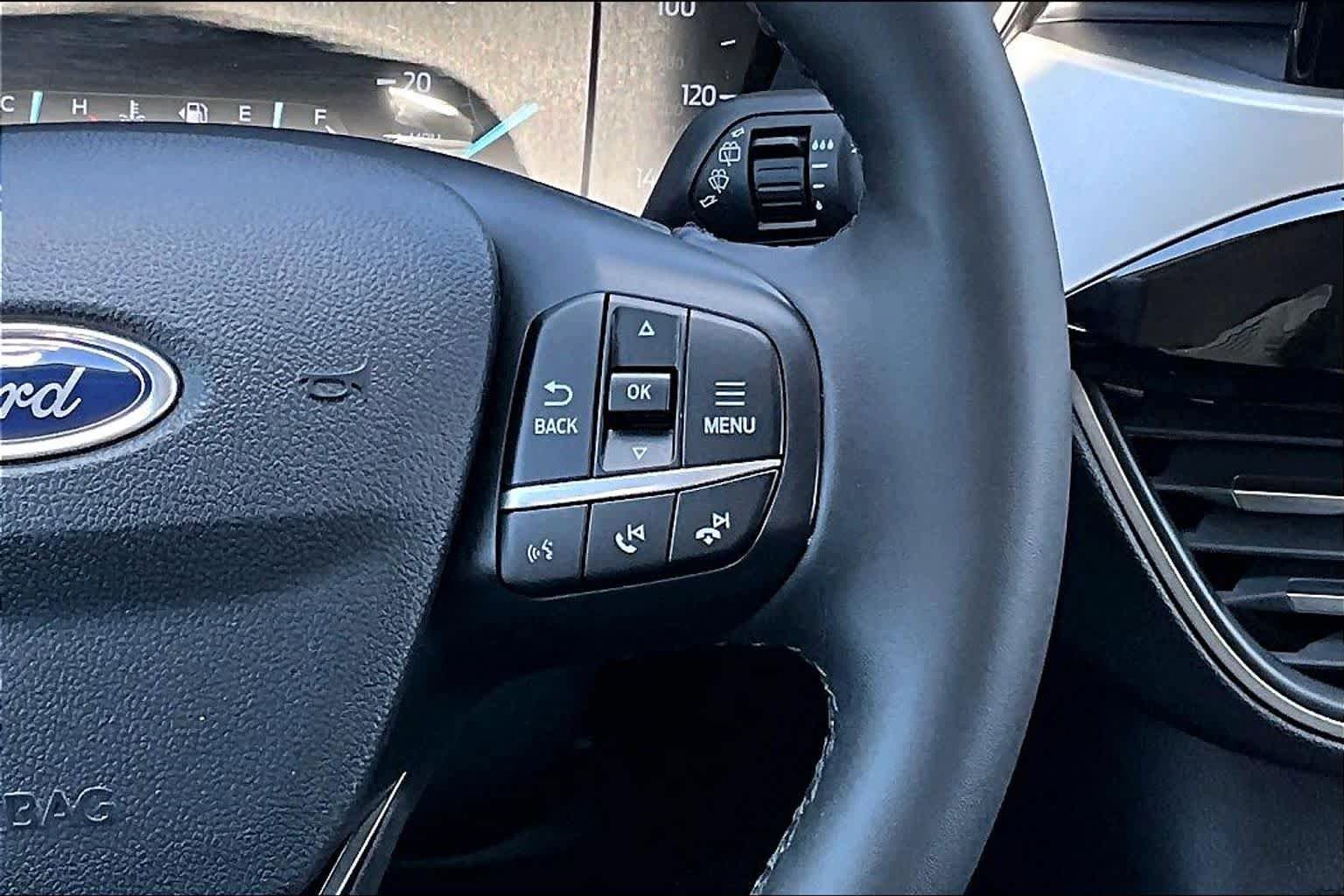 Used 2021 Ford Escape SE w/ SE Sport Appearance Package FWD image 24