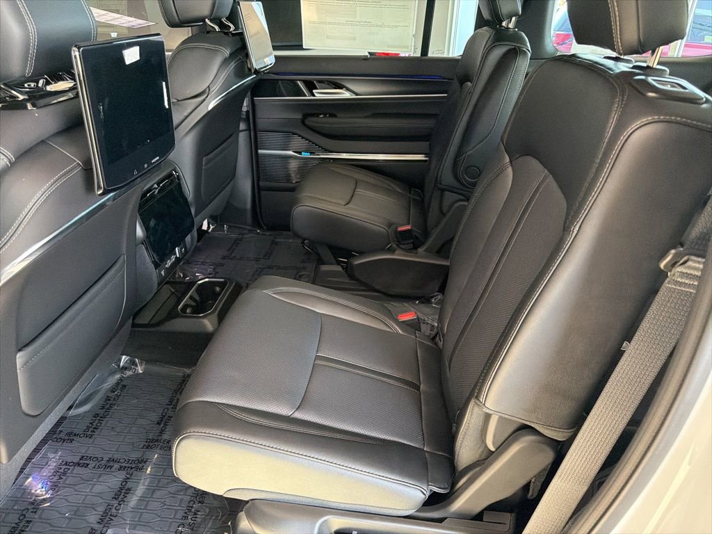 New 2026 Jeep Grand Wagoneer Summit image 27