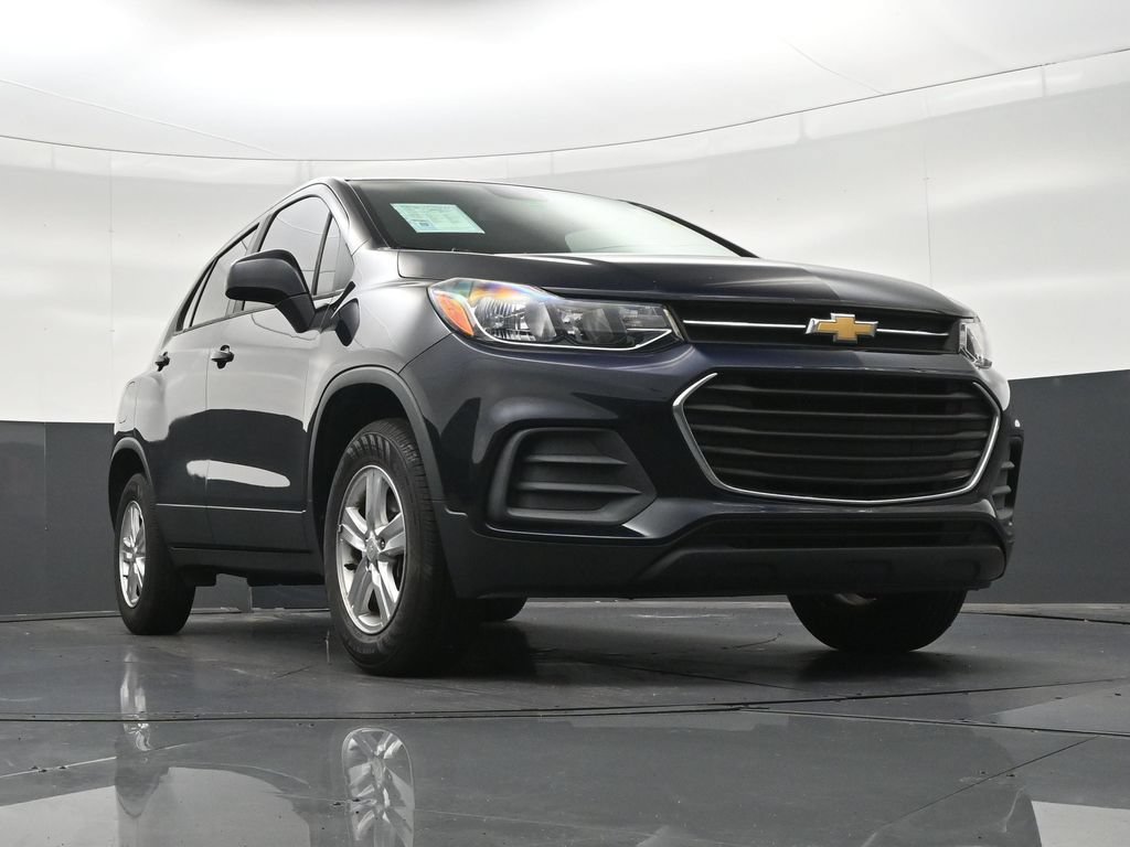 Used 2022 Chevrolet Trax LS AWD/4WD image 29
