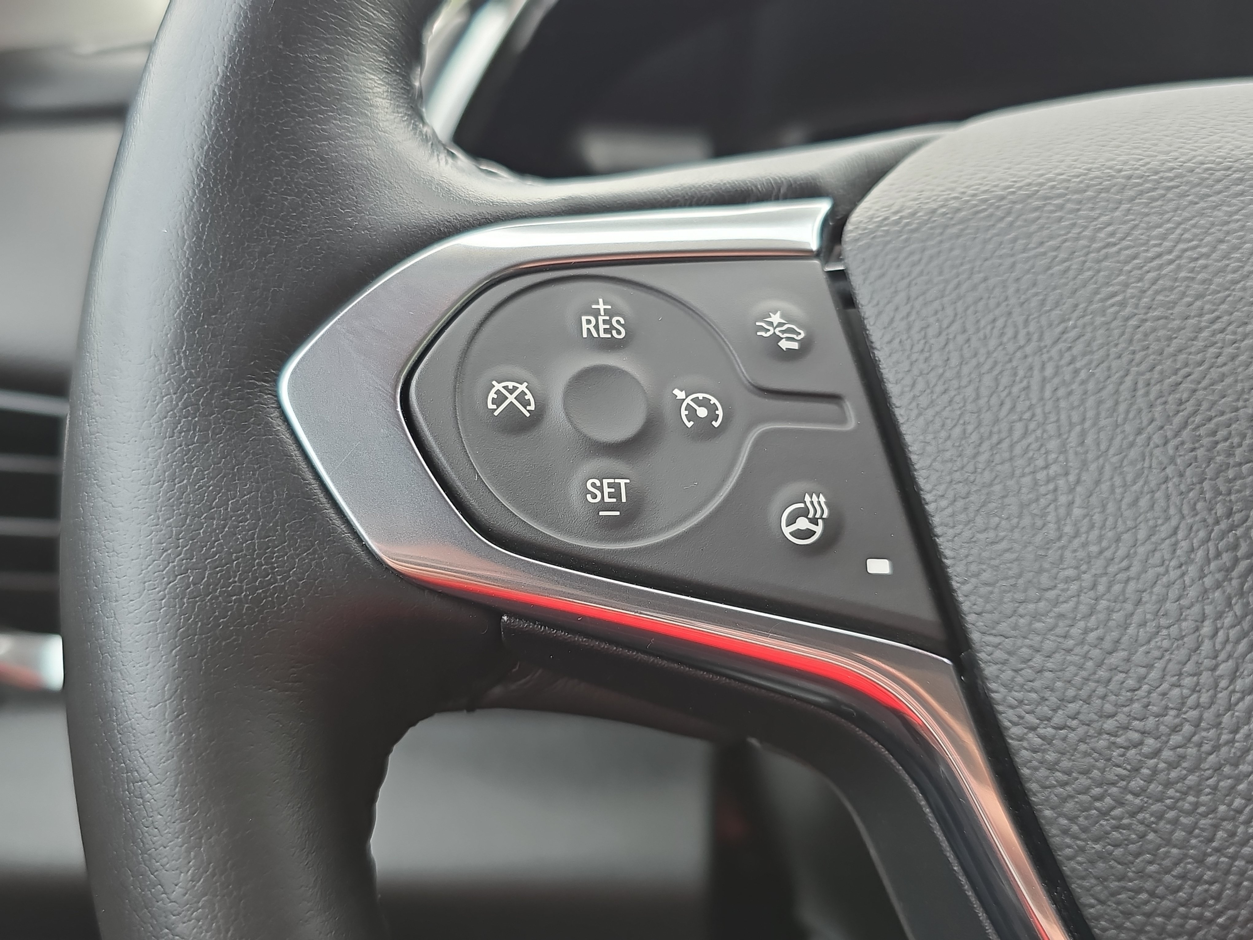 Used 2020 Chevrolet Traverse Premier w/ Redline Edition AWD/4WD image 19