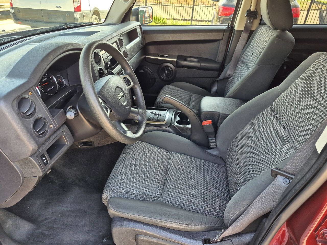 Used 2008 Jeep Commander Sport image 13