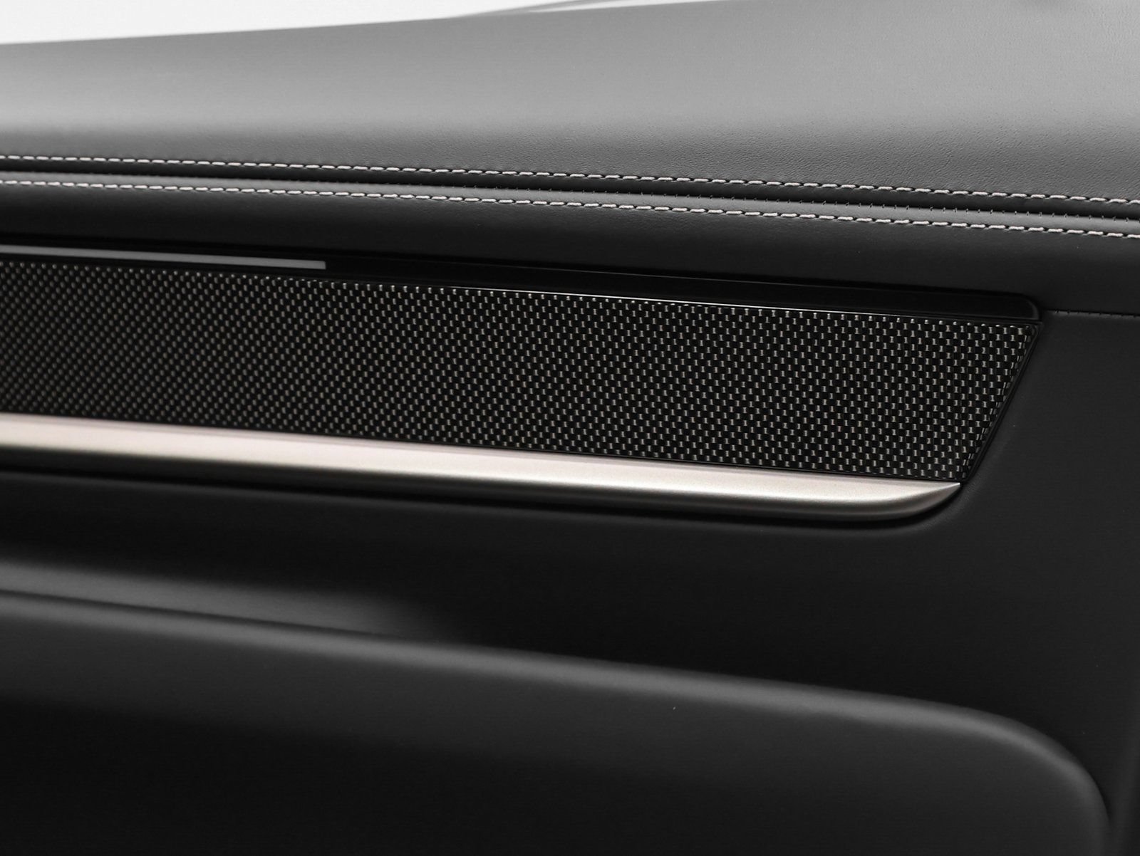New 2025 Porsche Macan Turbo Electric AWD/4WD image 31