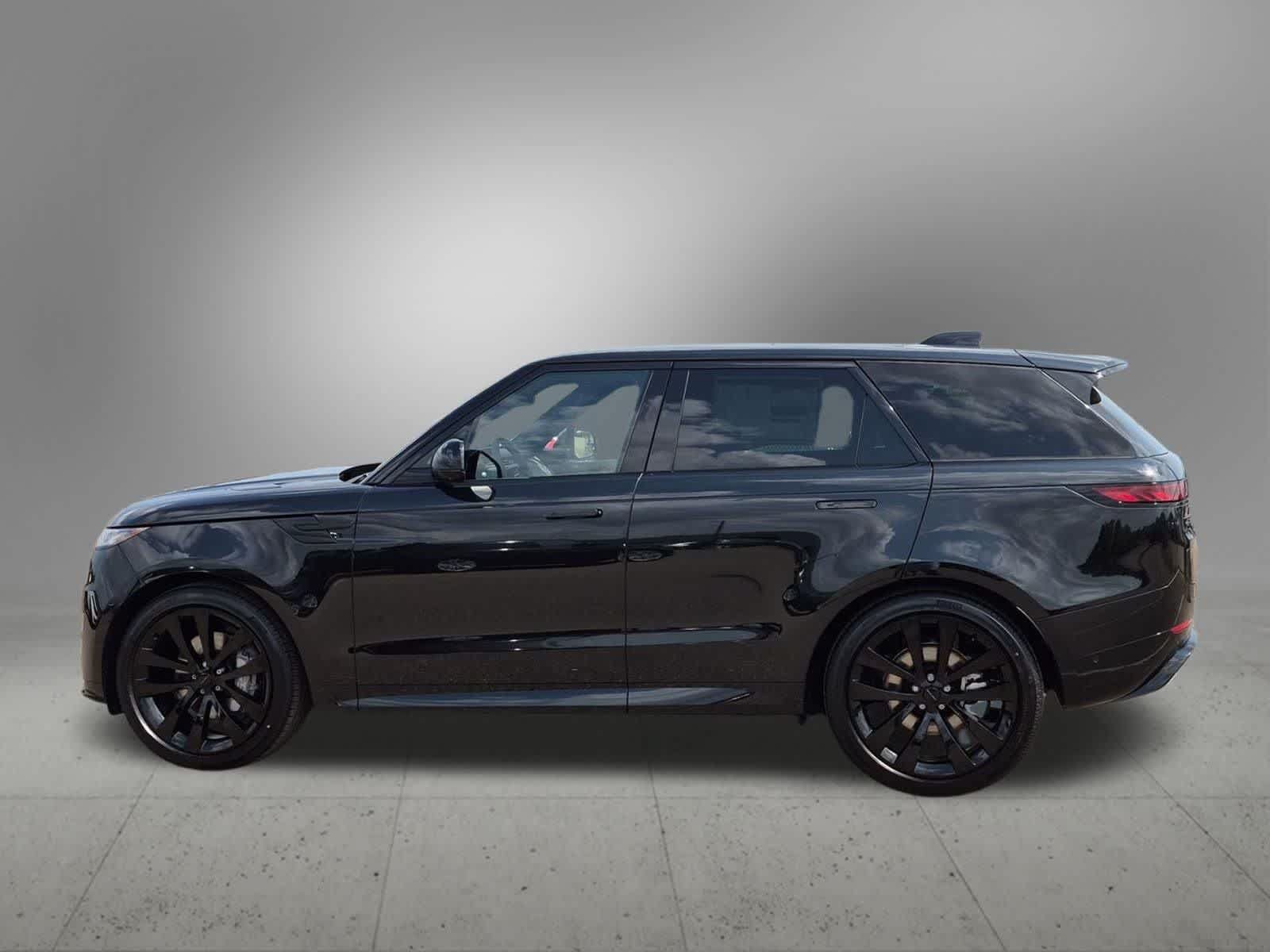New 2027 Land Rover Range Rover Sport Dynamic SE AWD/4WD image 3