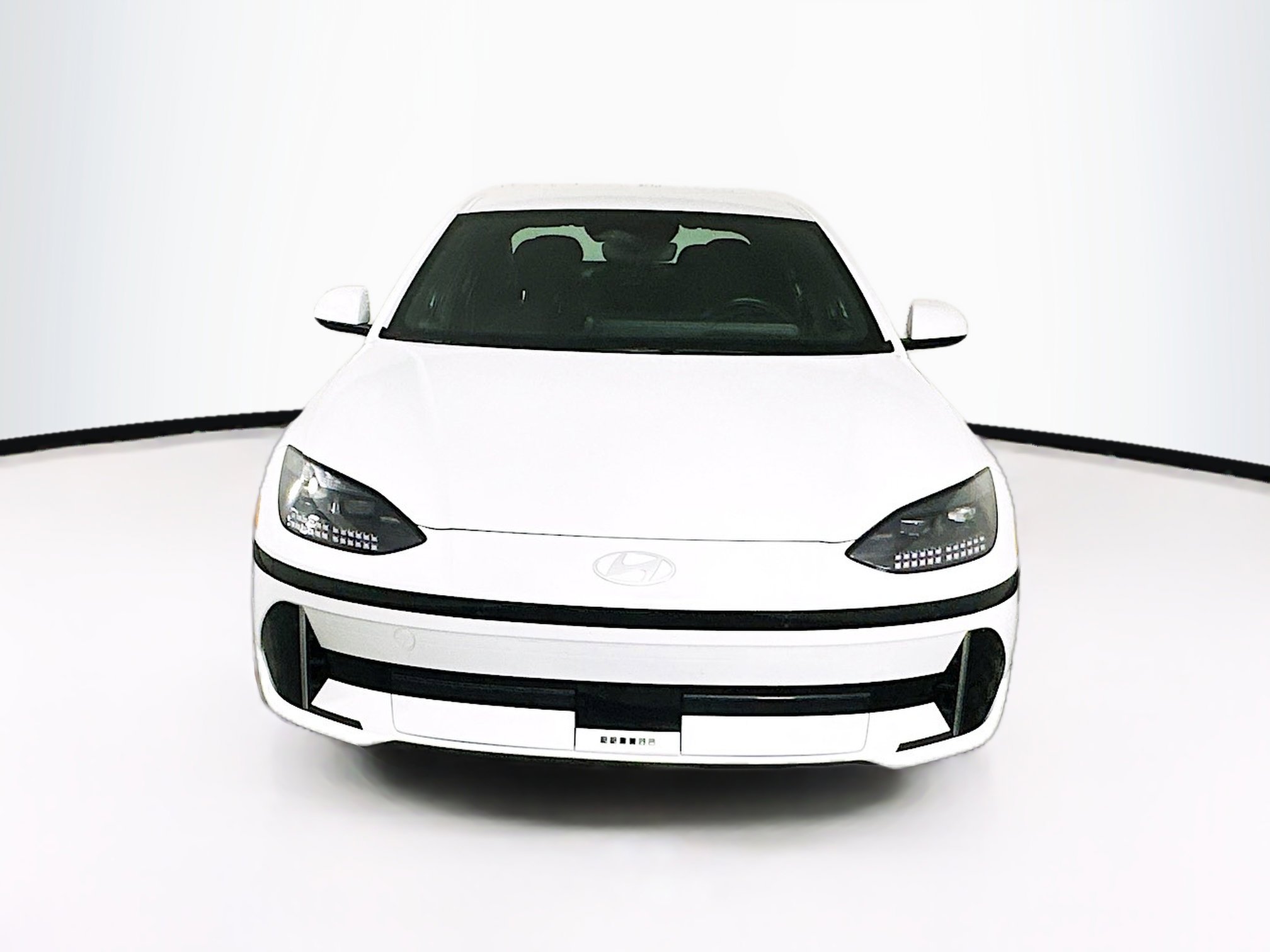 Used 2024 Hyundai Ioniq 6 SE image 2