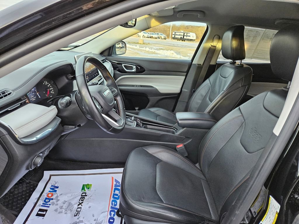 Used 2022 Jeep Compass Limited image 23