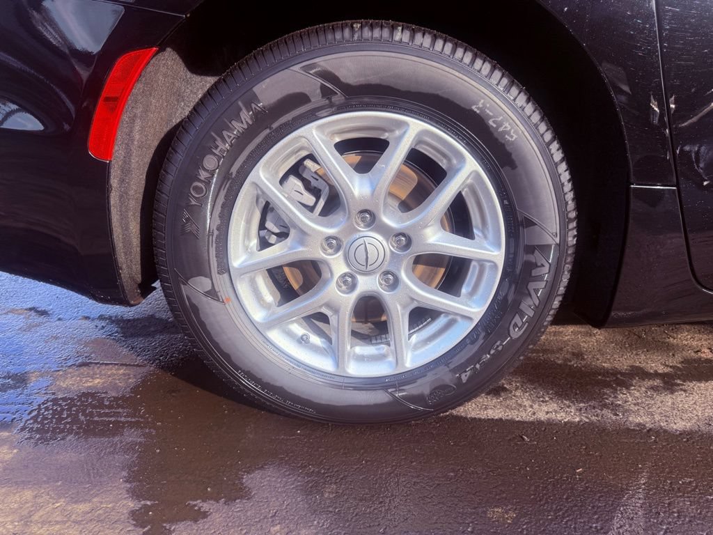New 2026 Chrysler Pacifica Select FWD image 35
