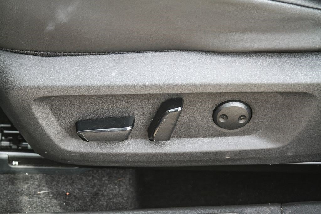 Certified 2024 Nissan Rogue SV w/ SV Premium Package FWD image 19