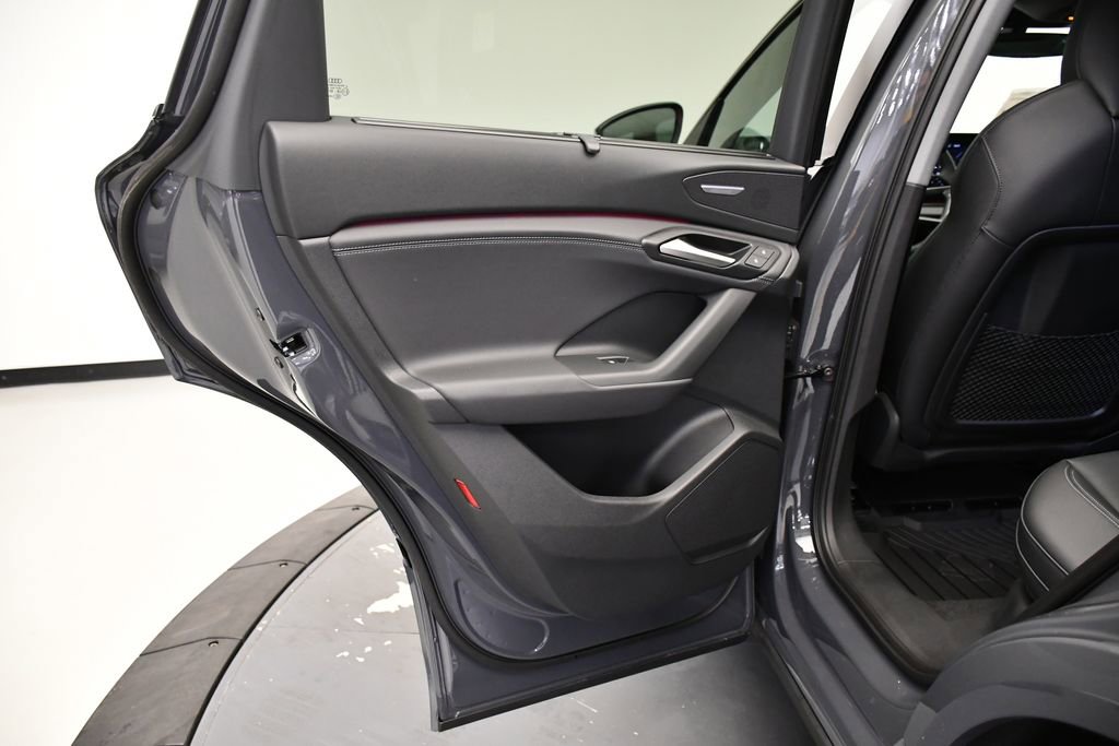 New 2025 Audi Q6 e-tron Premium Plus image 40