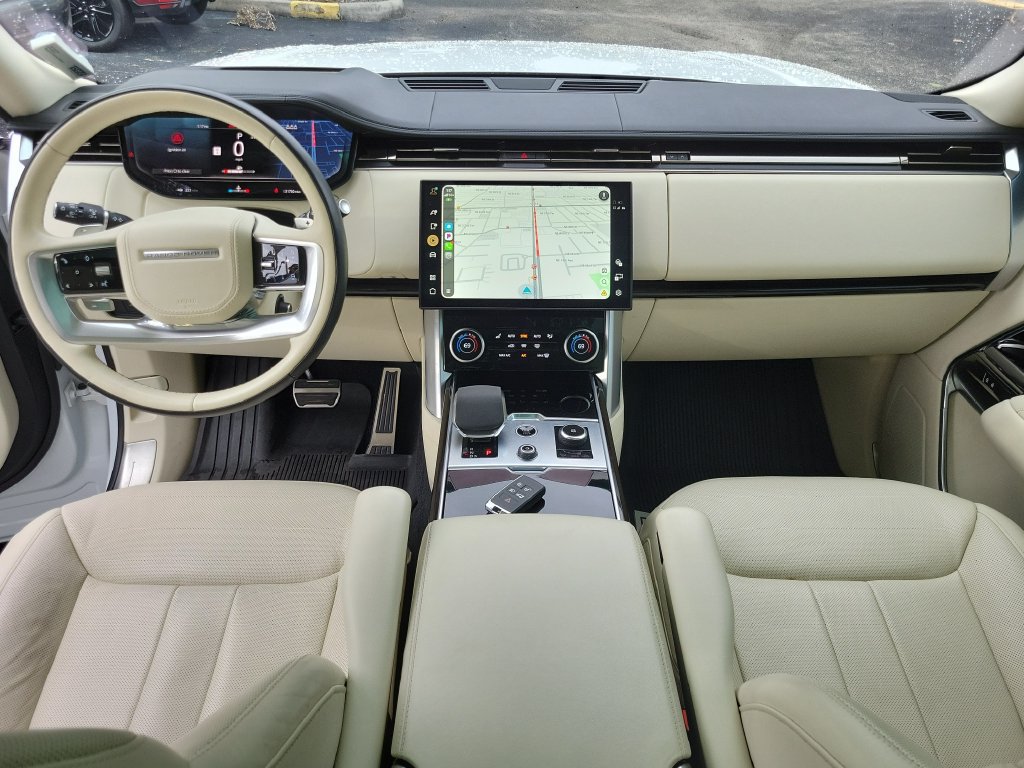 Used 2023 Land Rover Range Rover Autobiography AWD/4WD image 4