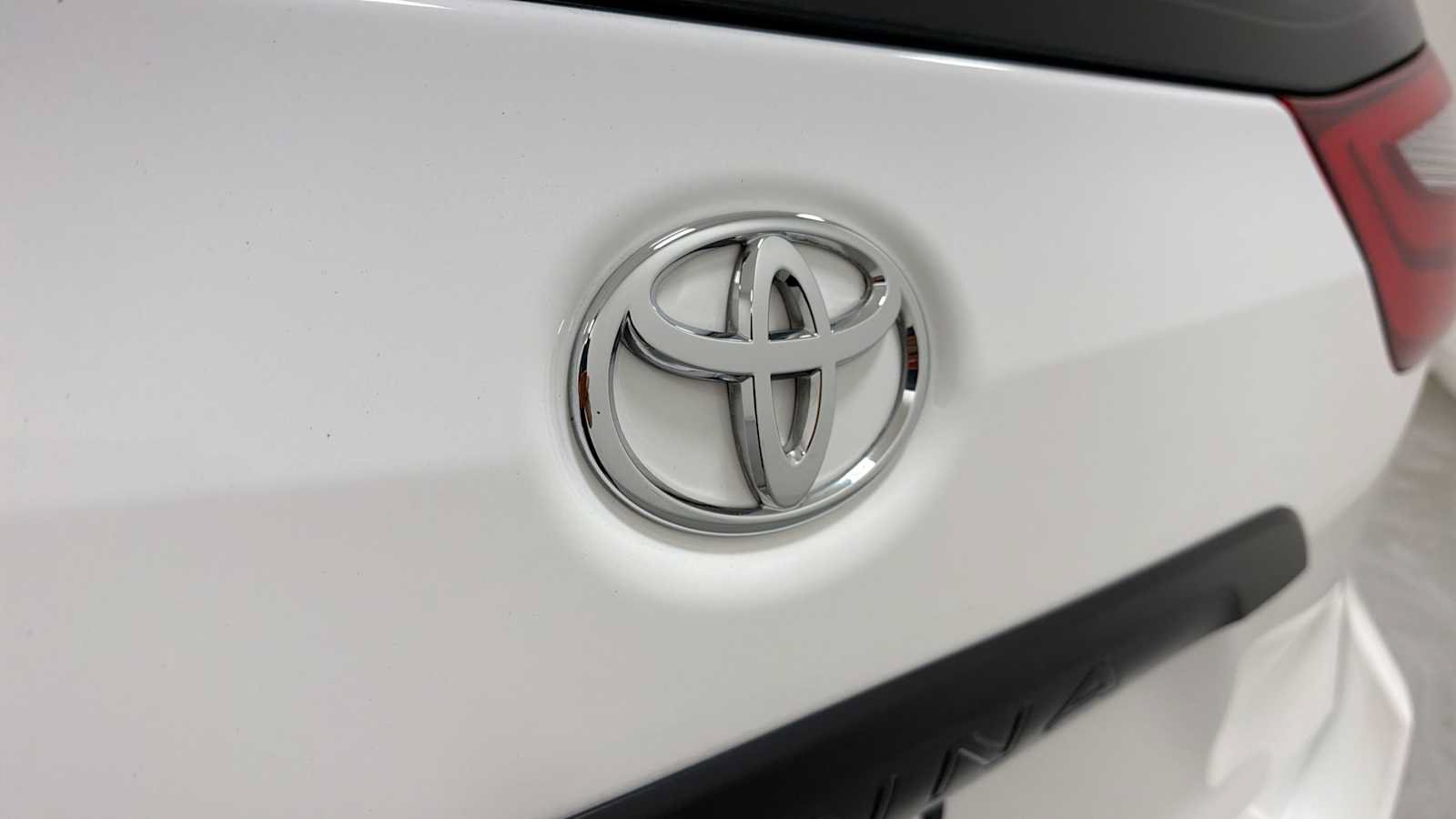 Used 2015 Toyota Sienna L FWD image 28