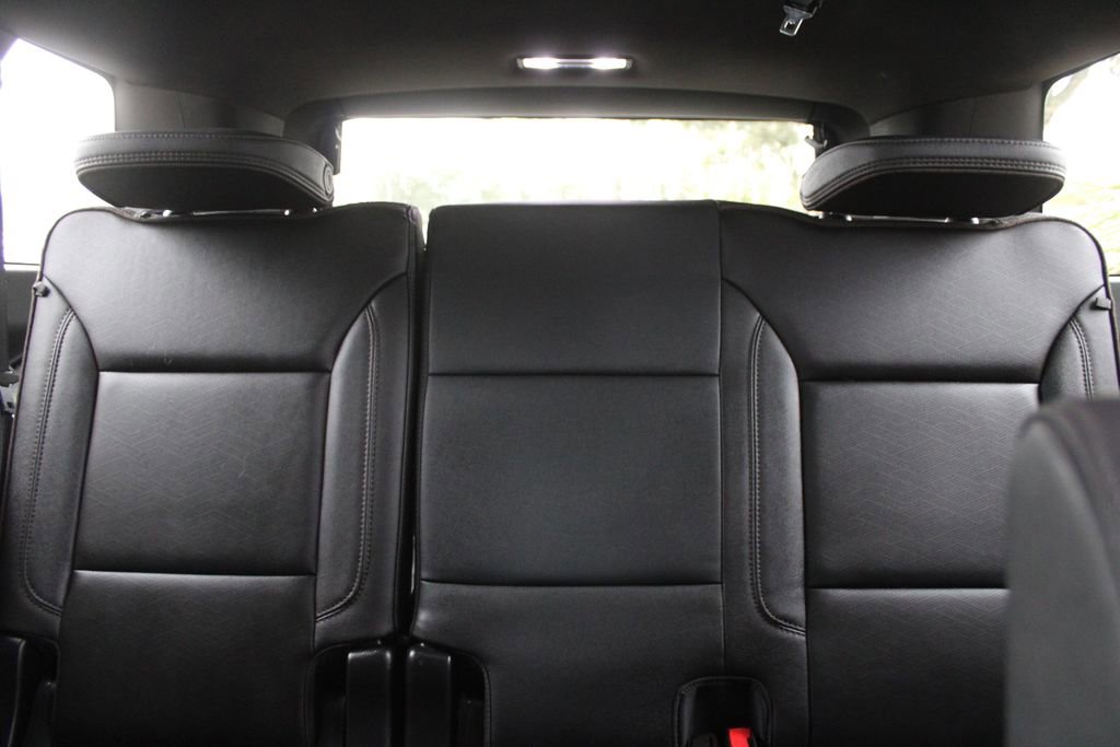 Used 2023 Chevrolet Suburban High Country image 60