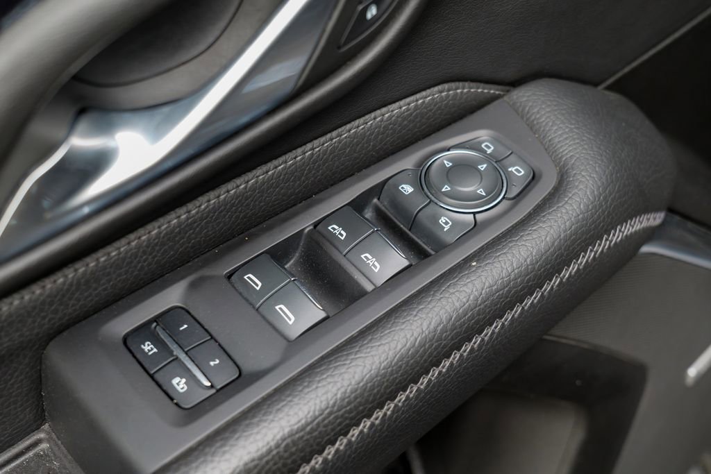 Used 2022 GMC Yukon Denali AWD/4WD image 18