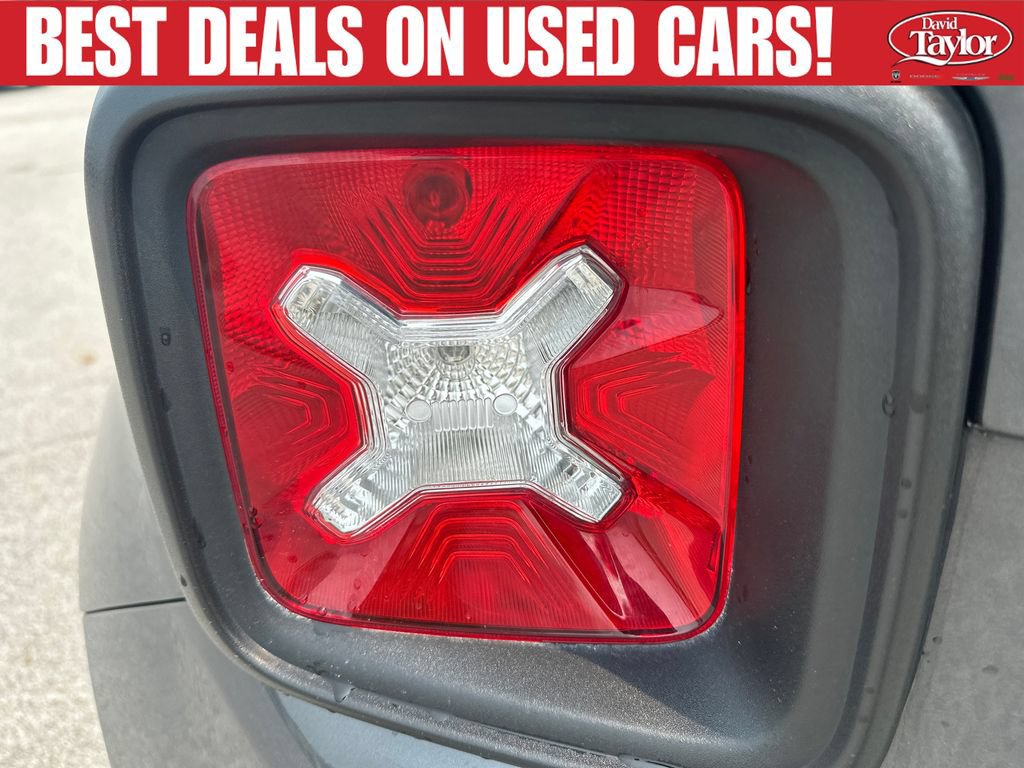 Used 2023 Jeep Renegade Altitude AWD/4WD image 36